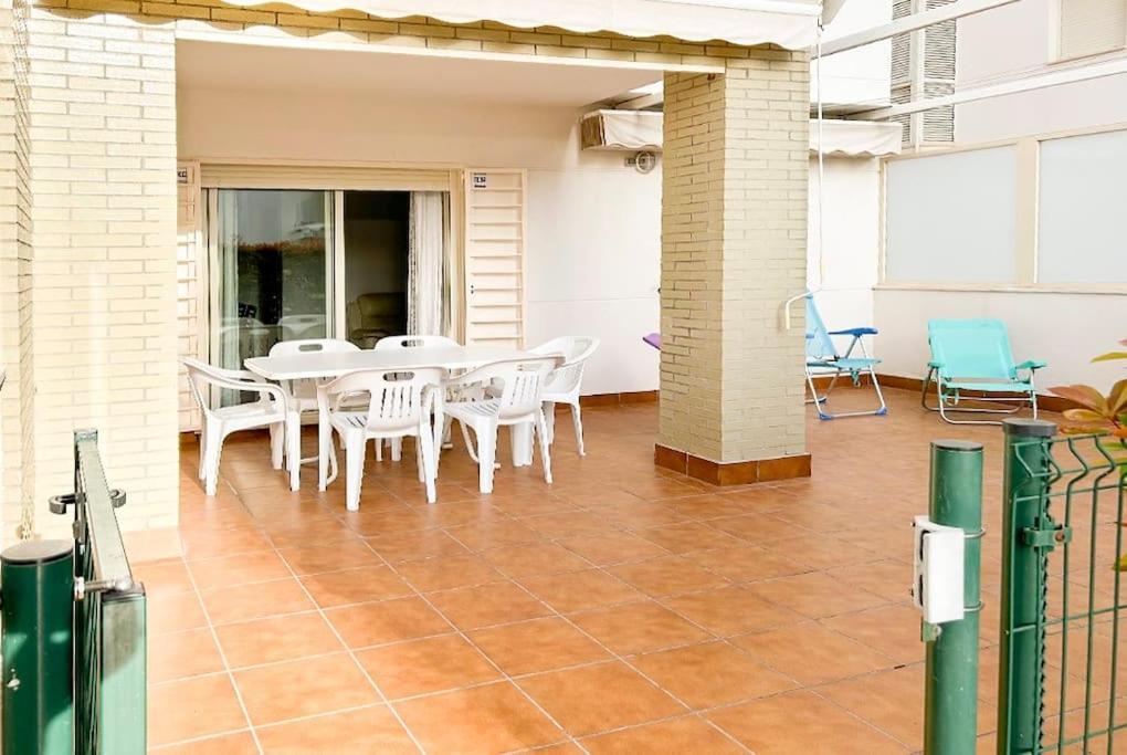 Piso Bajo 3 Habitaciones 2 Banos Y Gran Terraza Denia Bagian luar foto