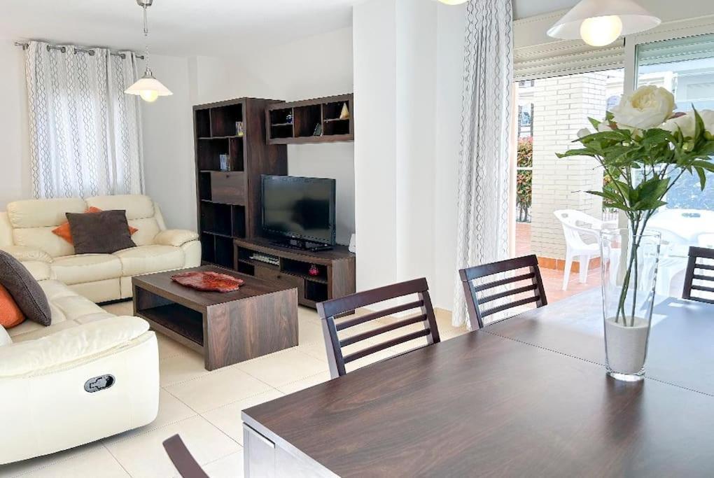 Piso Bajo 3 Habitaciones 2 Banos Y Gran Terraza Denia Bagian luar foto